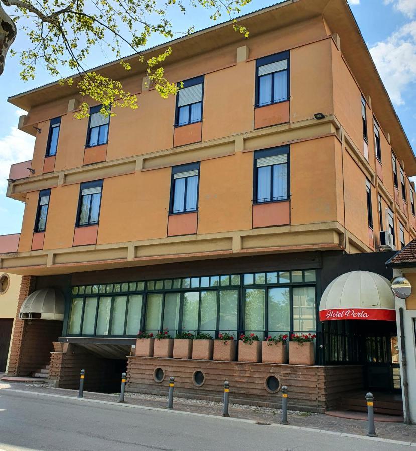 Hotel Perla Massa Lombarda Екстер'єр фото