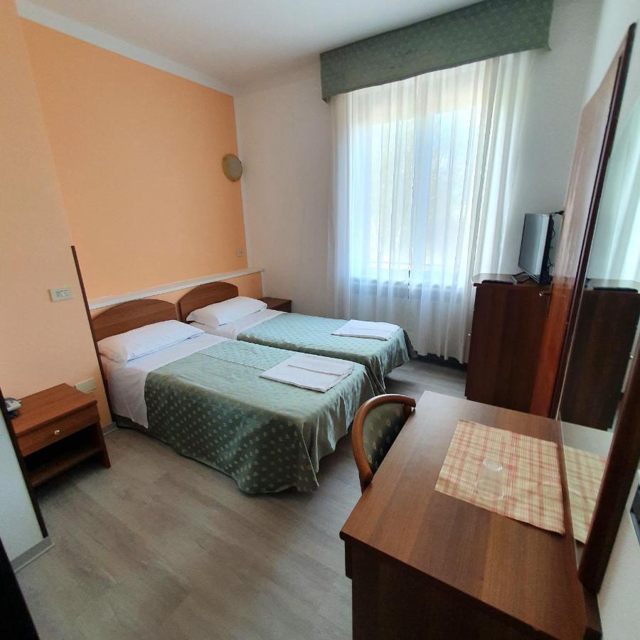 Hotel Perla Massa Lombarda Екстер'єр фото