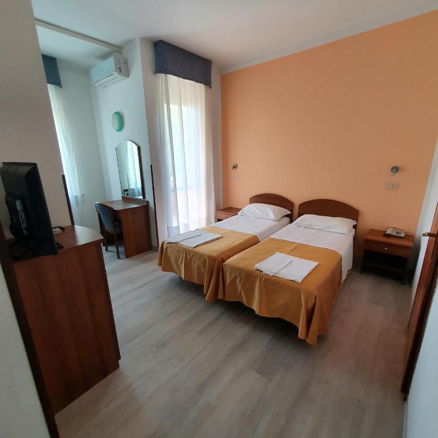 Hotel Perla Massa Lombarda Екстер'єр фото