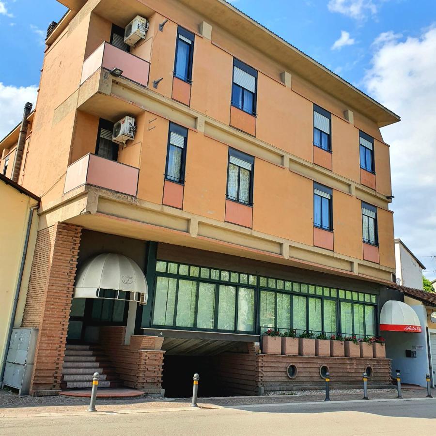 Hotel Perla Massa Lombarda Екстер'єр фото