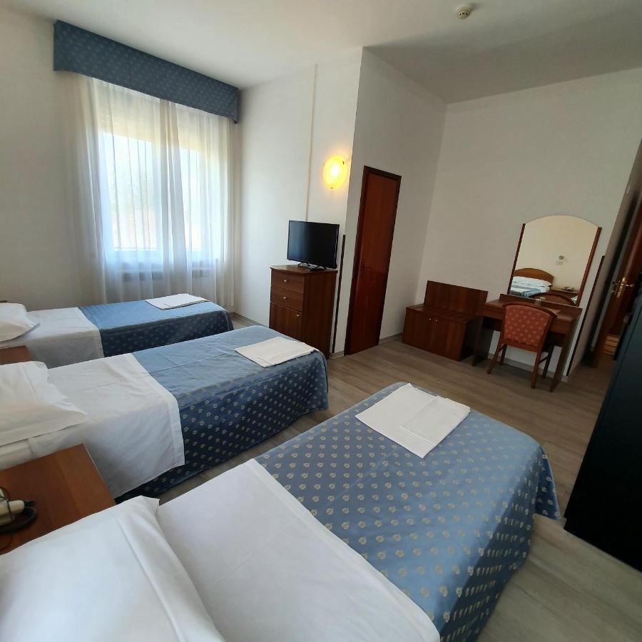 Hotel Perla Massa Lombarda Екстер'єр фото