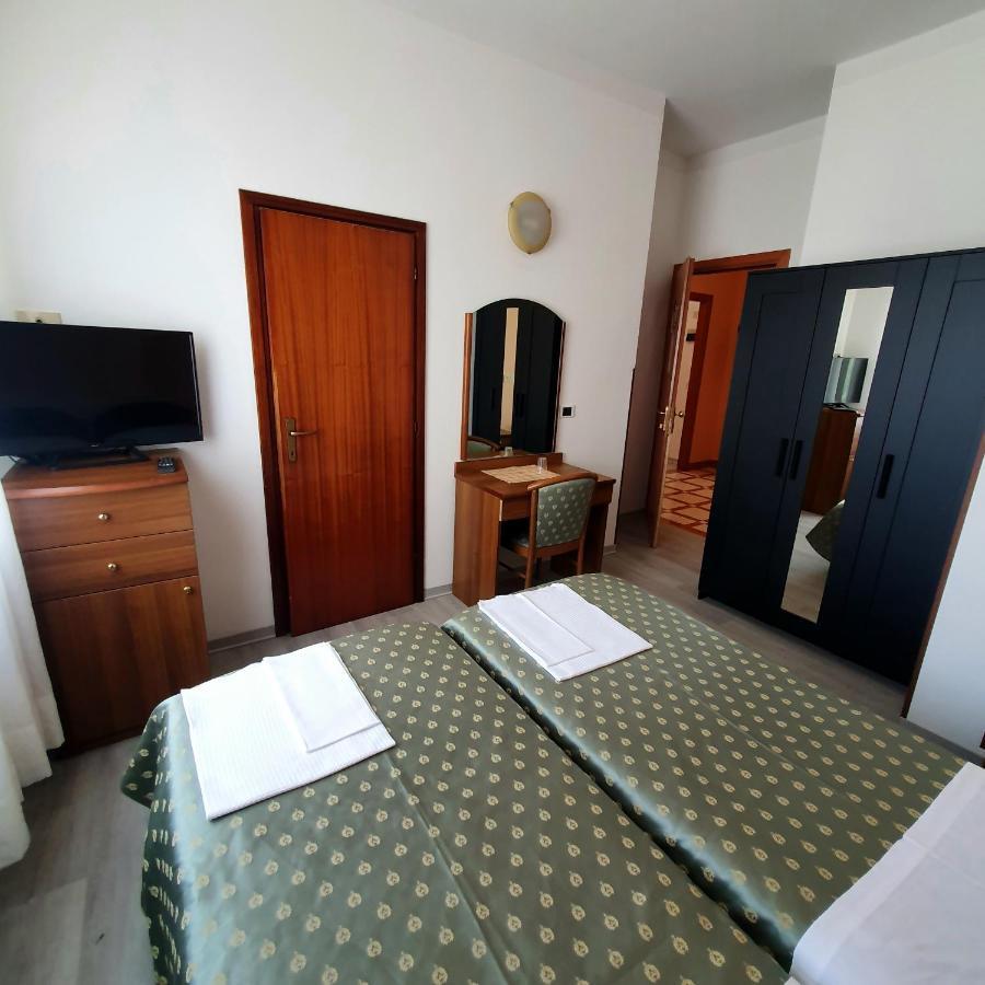 Hotel Perla Massa Lombarda Екстер'єр фото