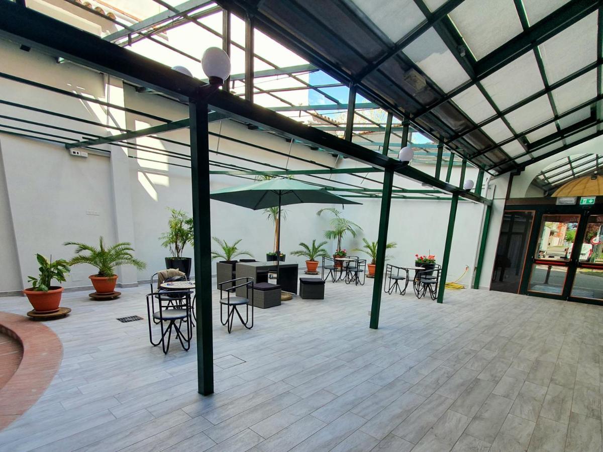 Hotel Perla Massa Lombarda Екстер'єр фото