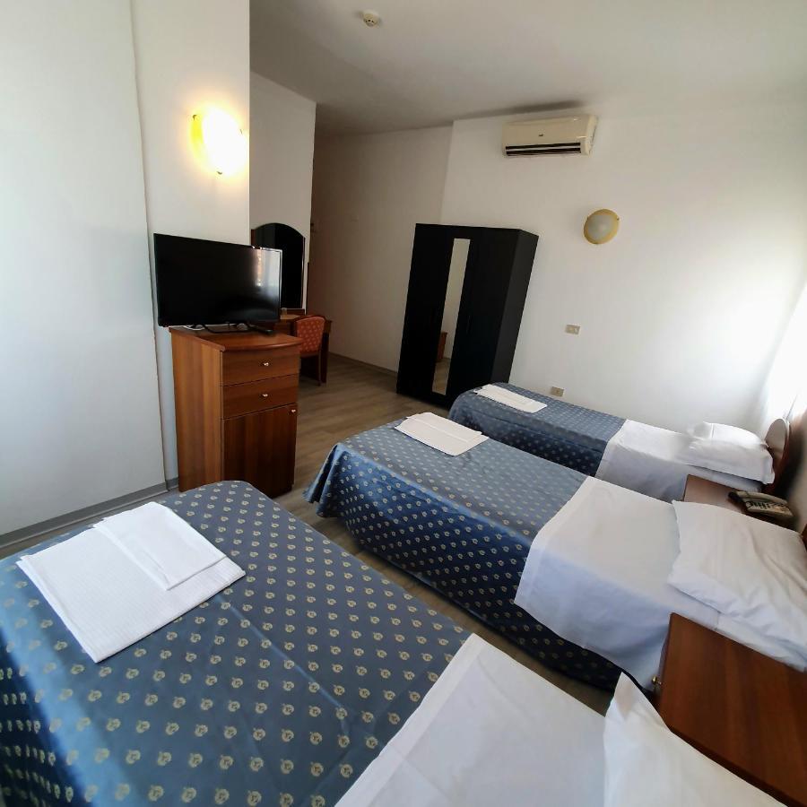 Hotel Perla Massa Lombarda Екстер'єр фото