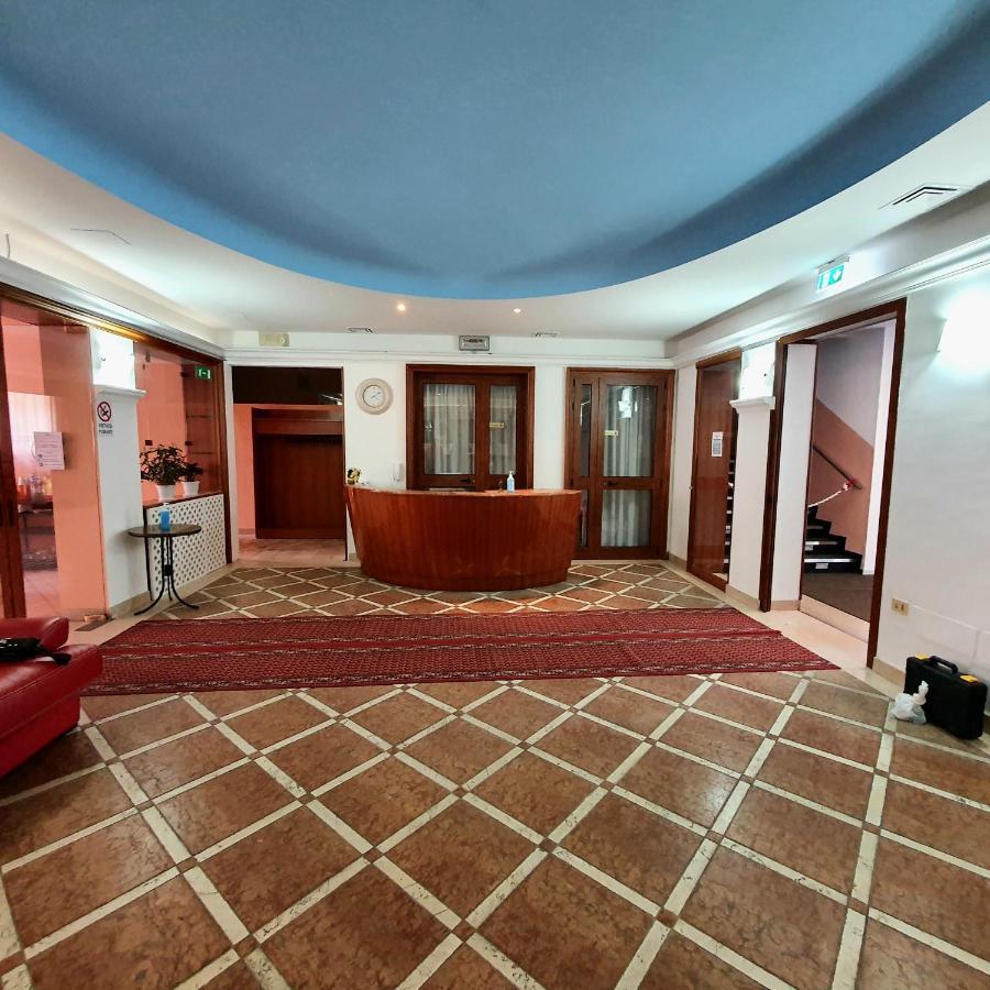 Hotel Perla Massa Lombarda Екстер'єр фото