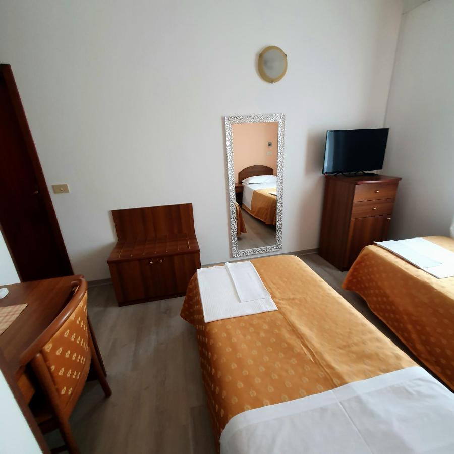 Hotel Perla Massa Lombarda Екстер'єр фото