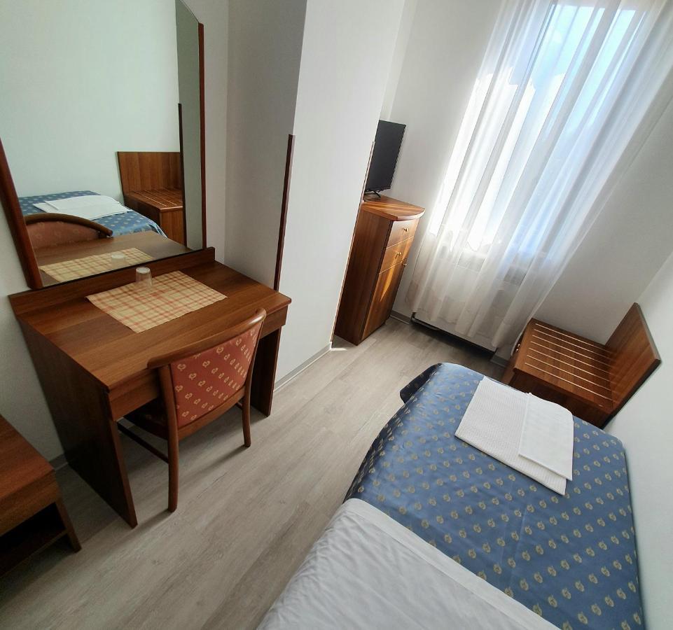 Hotel Perla Massa Lombarda Екстер'єр фото