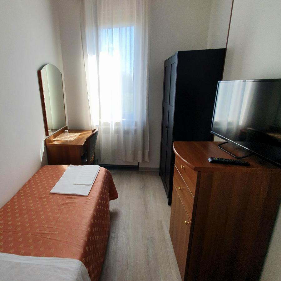 Hotel Perla Massa Lombarda Екстер'єр фото