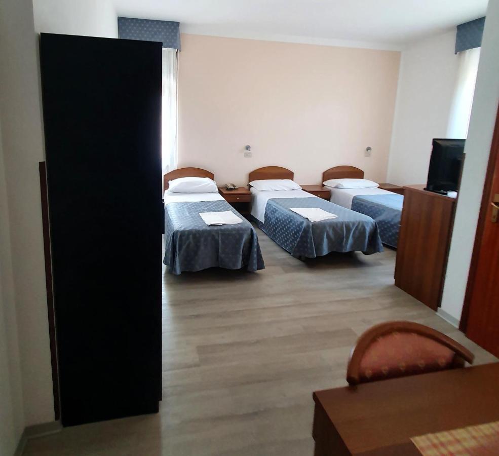 Hotel Perla Massa Lombarda Екстер'єр фото