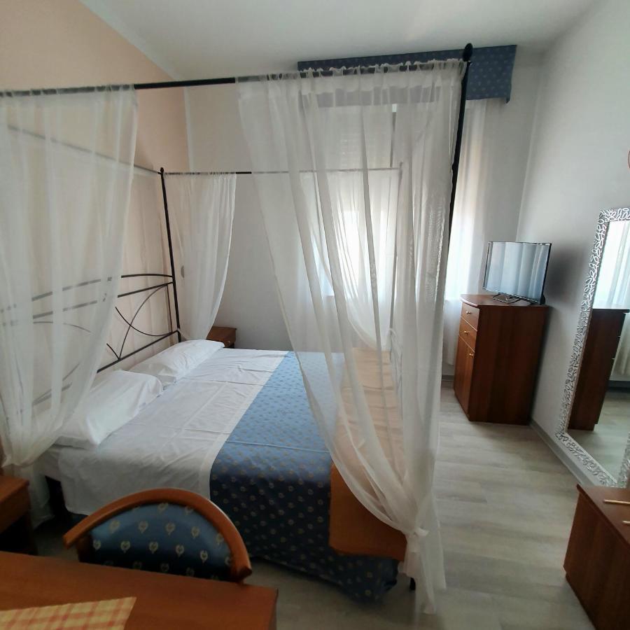 Hotel Perla Massa Lombarda Екстер'єр фото