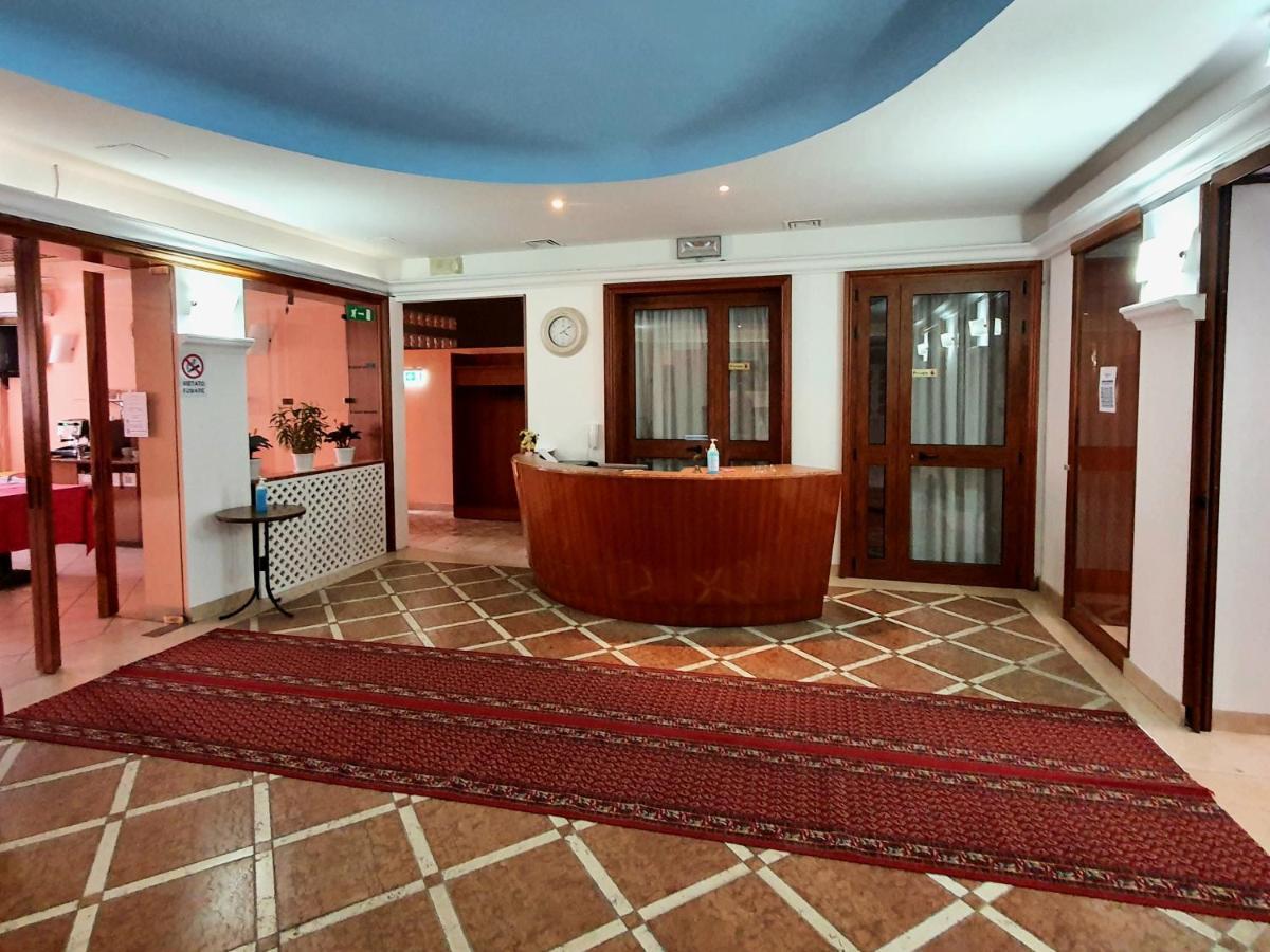 Hotel Perla Massa Lombarda Екстер'єр фото